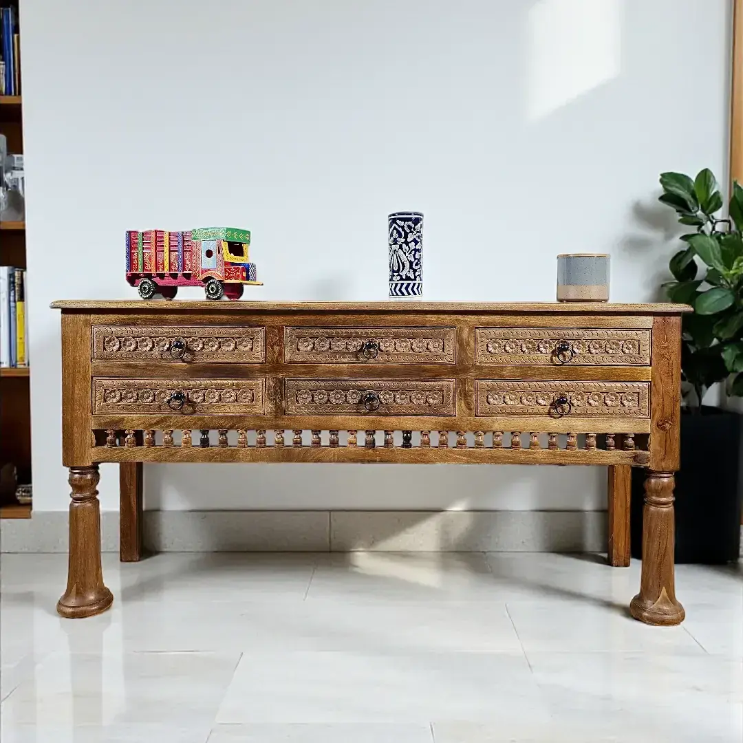 Majlis Trésor Console (Treasure Console of the Majlis)