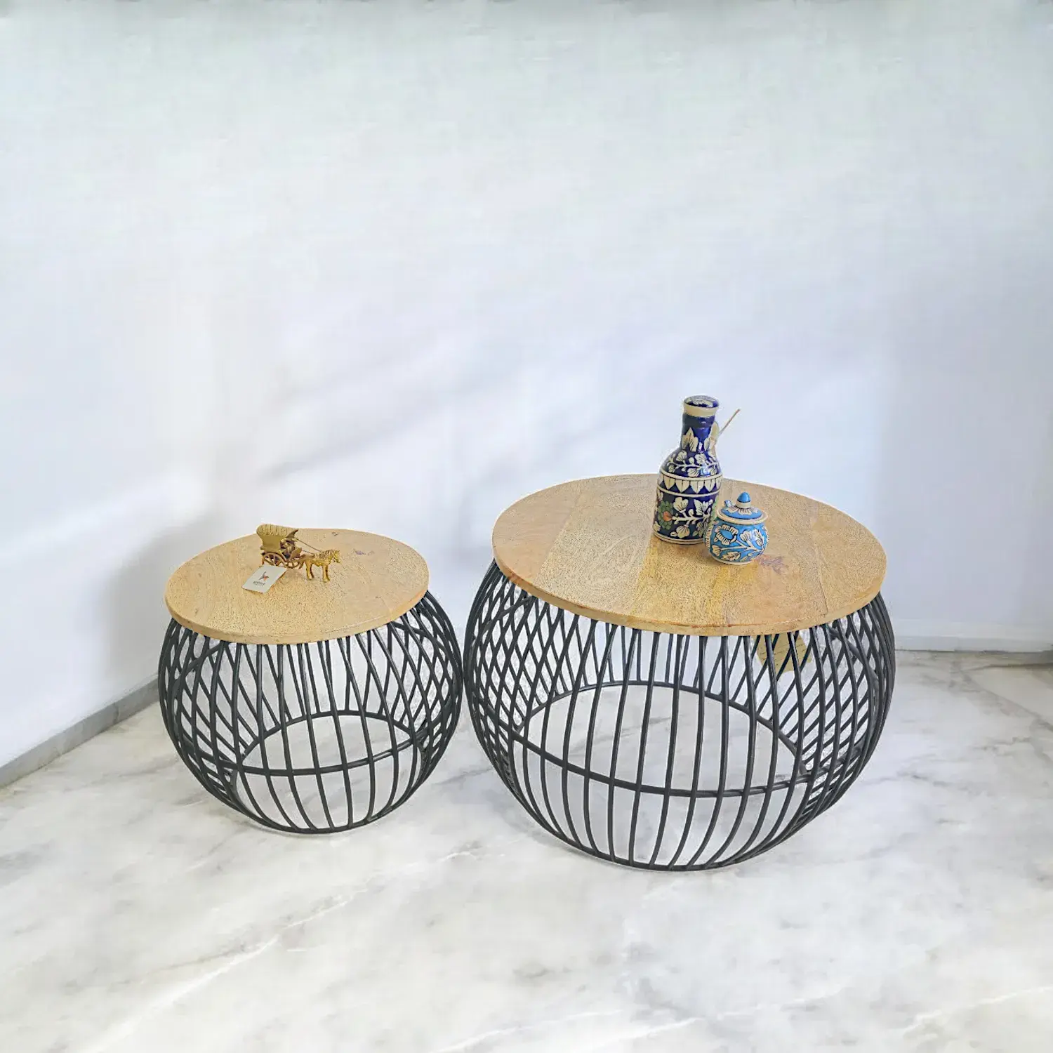 SET OF 2 NESTING TABLE