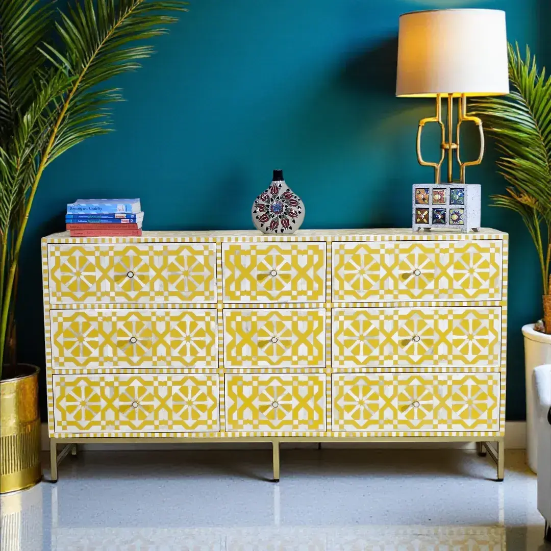 The Golden Souk Star Chest