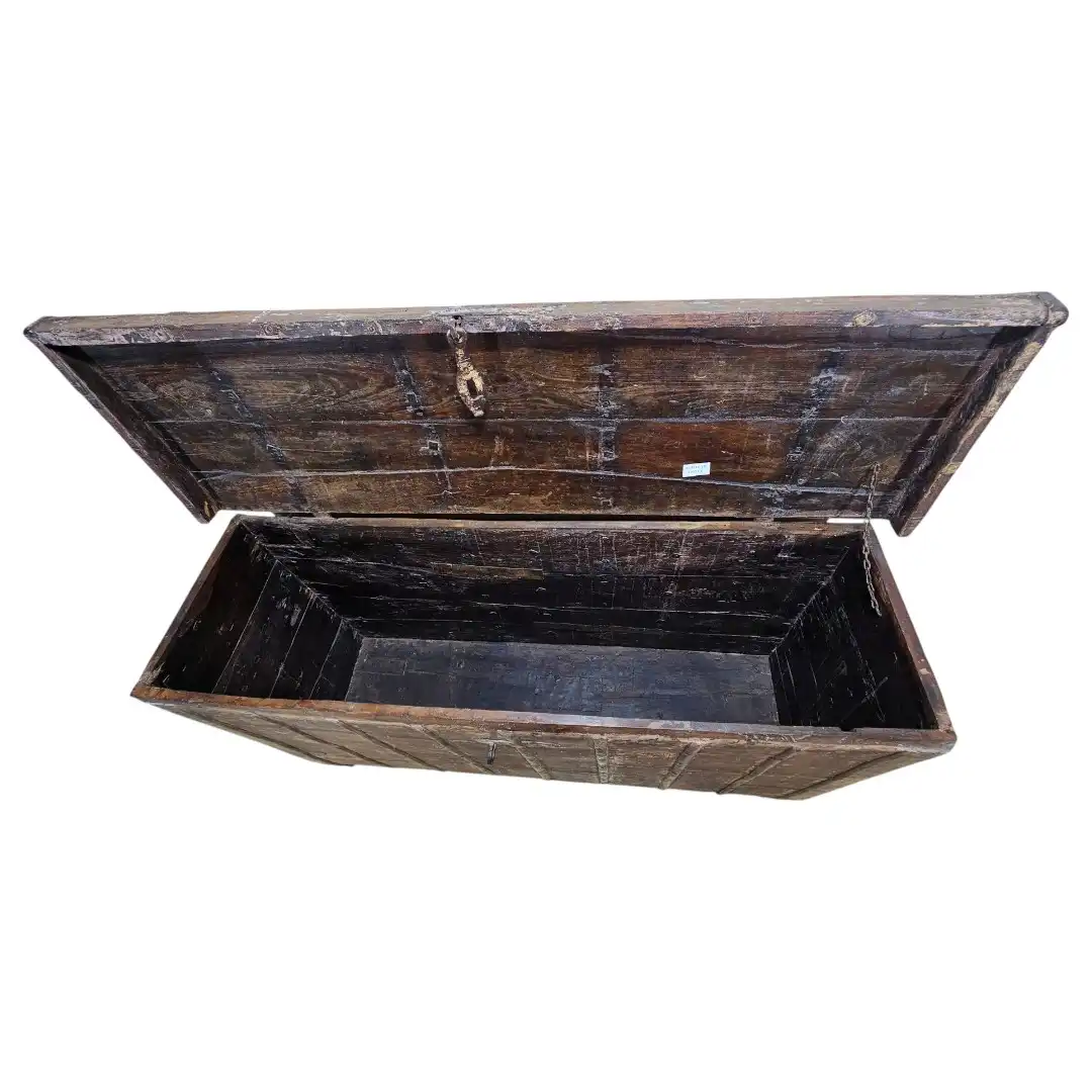 The Royal Archive Trunk