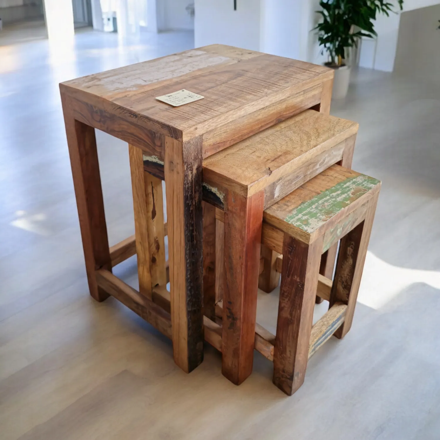 NEST OF TABLES