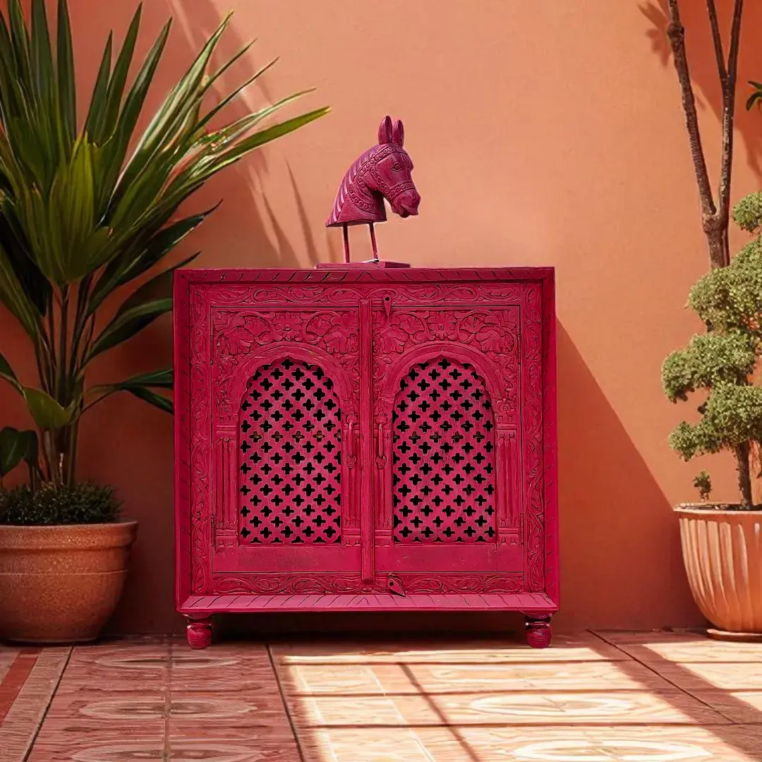La Roseraie Secrète (The Secret Rose Garden) Sideboard / Small cabinet