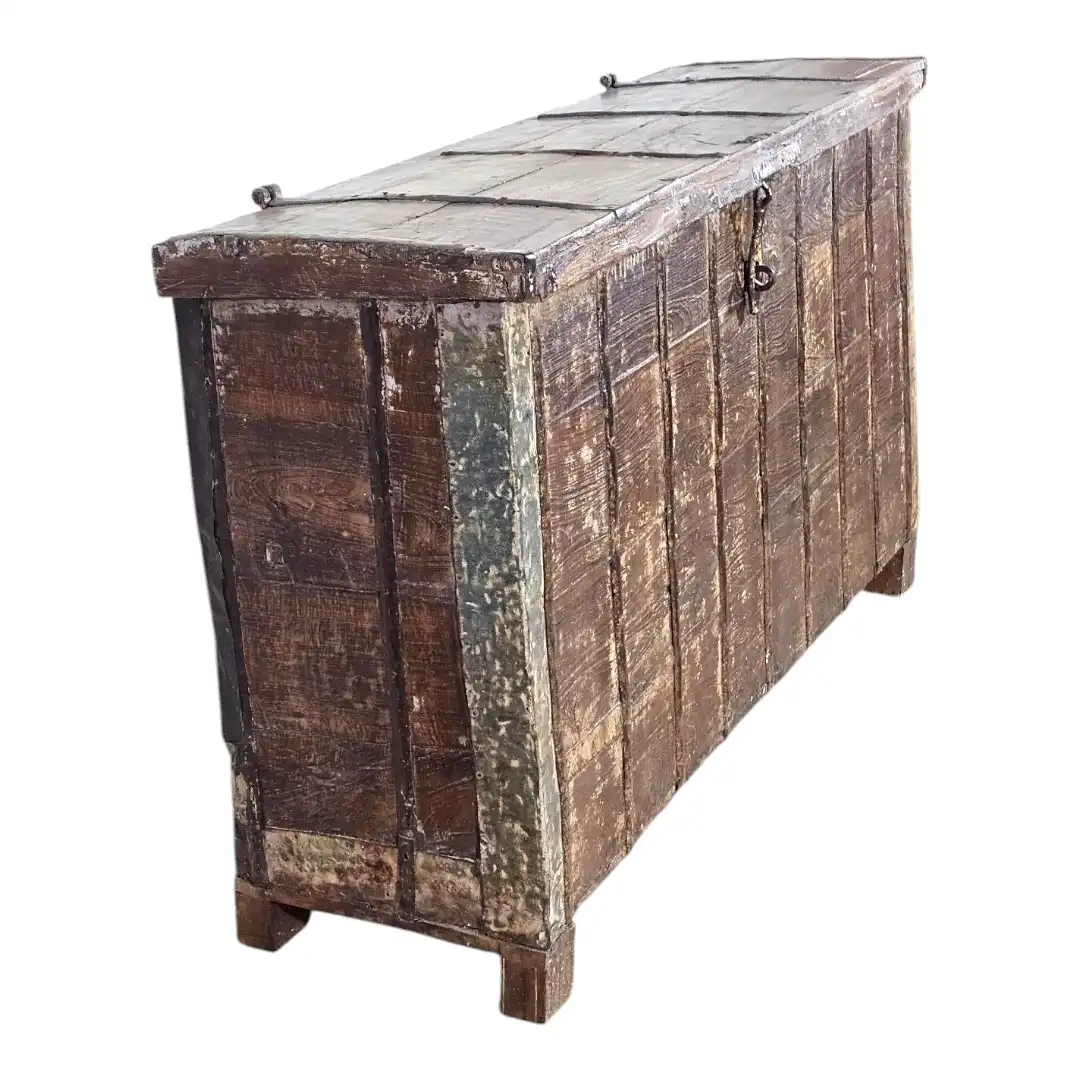 The Royal Archive Trunk