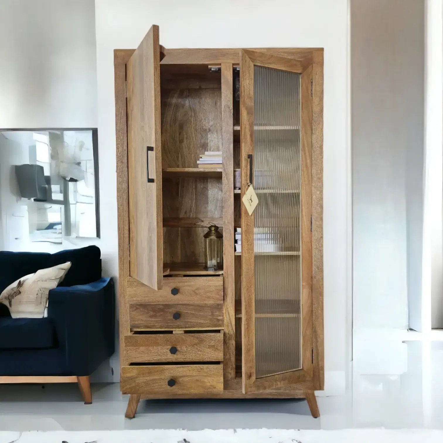 GLASS CABINET