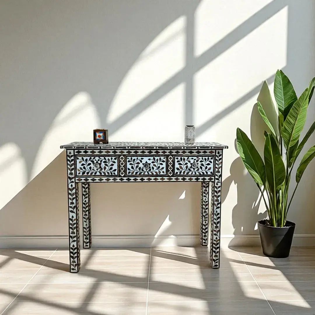 ARABESQUE Dates Palm Inlay Console