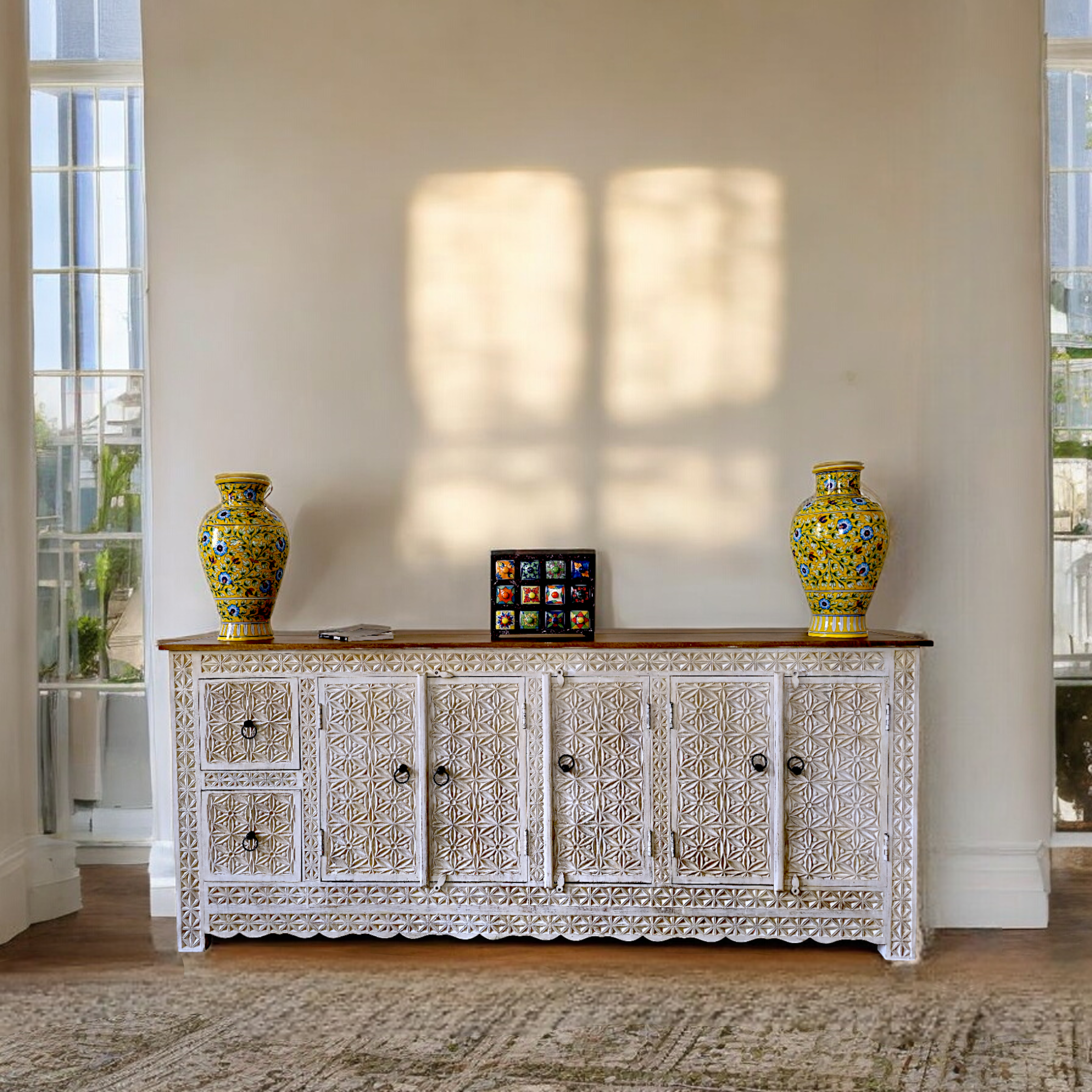 Sideboard