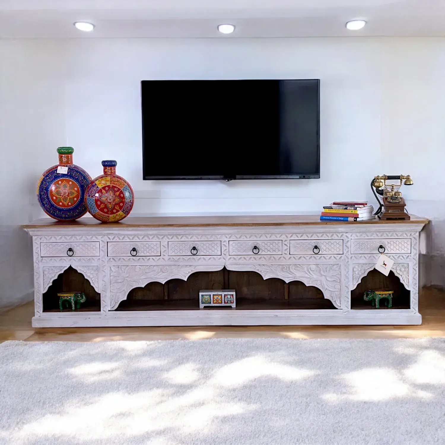 TV / Media Console